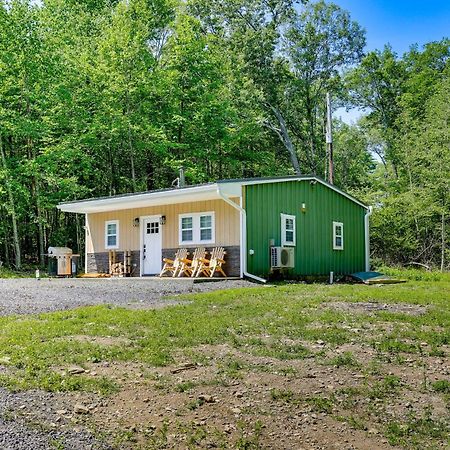Secluded Poconos Cabin With Fire Pit On 75 Acres! East Stroudsburg Dış mekan fotoğraf