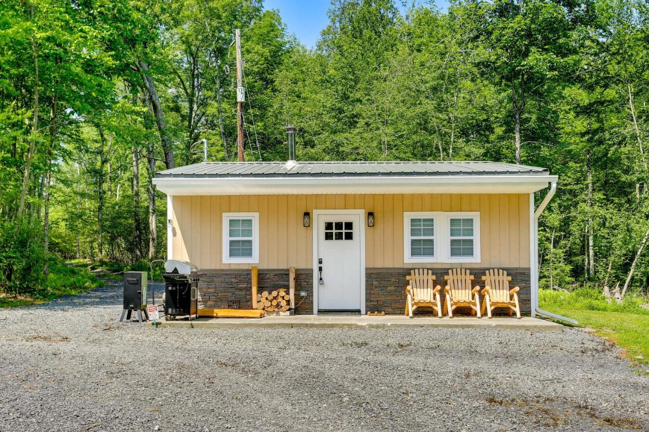 Secluded Poconos Cabin With Fire Pit On 75 Acres! East Stroudsburg Dış mekan fotoğraf