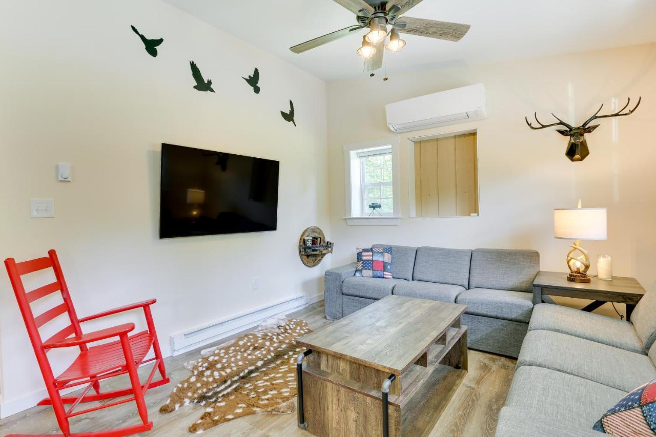 Secluded Poconos Cabin With Fire Pit On 75 Acres! East Stroudsburg Dış mekan fotoğraf