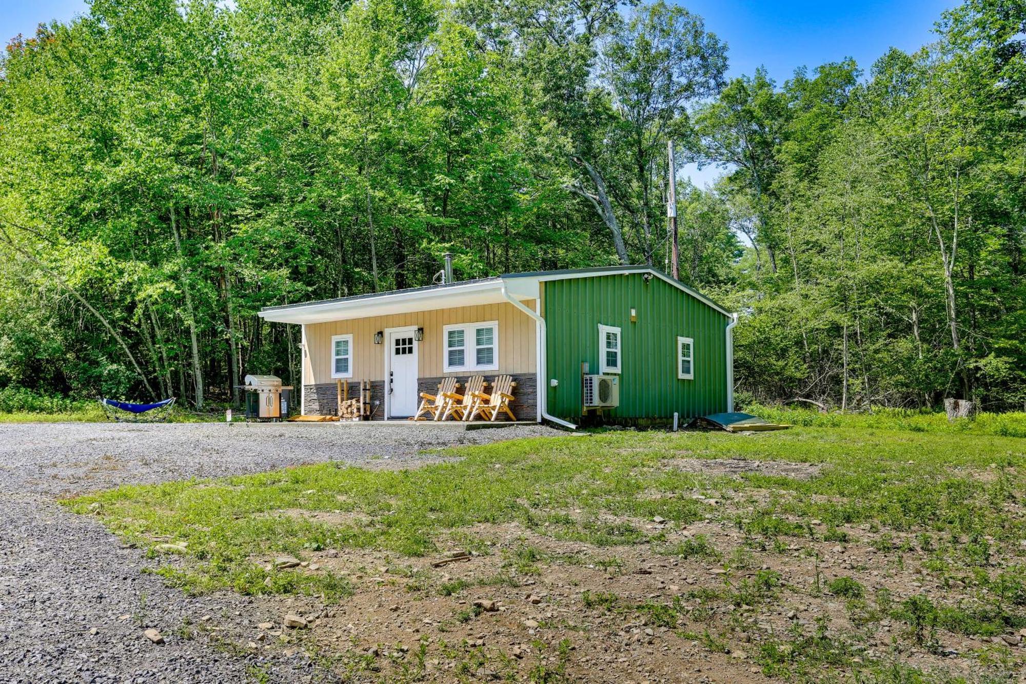 Secluded Poconos Cabin With Fire Pit On 75 Acres! East Stroudsburg Dış mekan fotoğraf